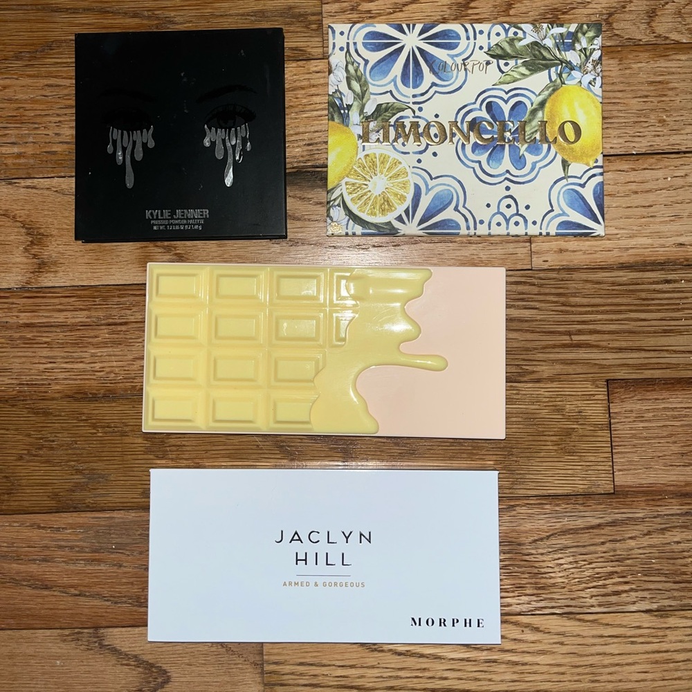 Eyeshadow Pallet bundle of 4